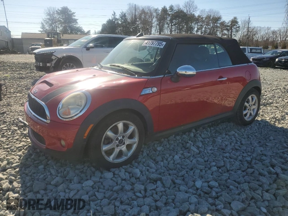 2010 MINI Convertible S z VIN WMWMS3C57ATZ85589, wystawiony jako Copart lot #41797795 z przebiegiem 128 059 mil mil oraz Czysty tytuł • Clean title. Historia ofert i sprzedaży dostępna na DreamBid. Obrazek 1.
