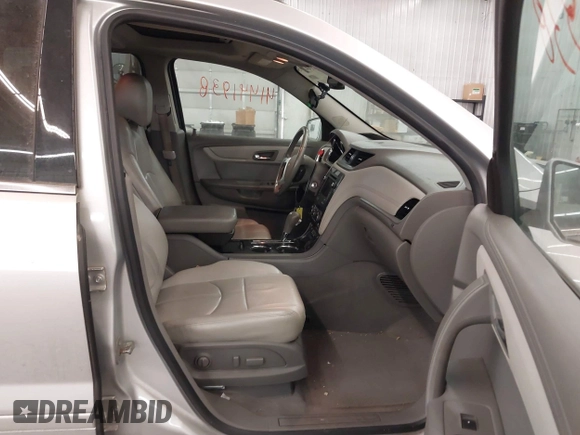 2015 Chevrolet Traverse LT with VIN 1GNKVHKD4FJ305990, listed as a IAAI auction lot 41441938 with 203,877 mi miles and . Bid and sale history available at DreamBid. Image 5.