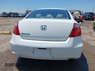 2009 Honda Accord EX z VIN 1HGCS12759A012838, wystawiony jako IAAI lot #42353168 z przebiegiem 186 371 mil mil oraz . Historia ofert i sprzedaży dostępna na DreamBid. Obrazek 16.