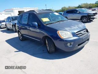 2007 Kia Rondo LX with VIN KNAFG526177080928, listed as a IAAI auction lot 41774695 with 152,079 mi miles. Bid and sale history available at carsss.com. Image 1.