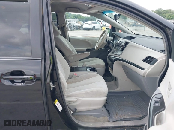 2014 Toyota Sienna LE AAS с VIN 5TDKK3DC6ES429219, выставлен на аукционе IAAI как лот 42787740 с пробегом 171 629 миль миль и . История ставок и продаж доступна на DreamBid. Изображение 5.