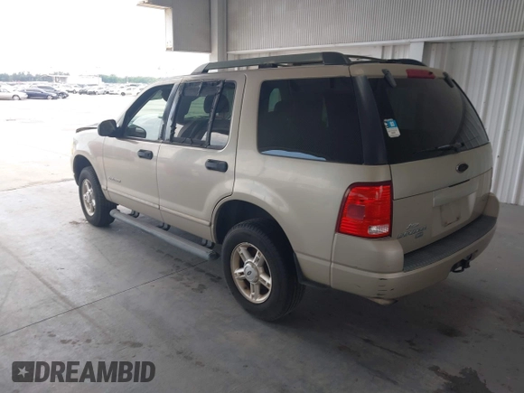 2005 Ford Explorer XLT z VIN 1FMZU63K55UA75025, wystawiony jako IAAI lot #42359692 z przebiegiem 104 954 mil mil oraz . Historia ofert i sprzedaży dostępna na DreamBid. Obrazek 3.