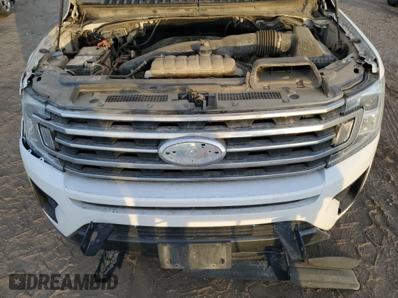 2019 Ford Expedition XL z VIN 1FMJU1GT4KEA06366, wystawiony jako Copart lot #82216214 z przebiegiem 158 704 mil mil oraz Czysty tytuł • Clean title. Historia ofert i sprzedaży dostępna na DreamBid. Obrazek 12.