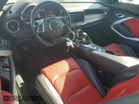 2019 Chevrolet Camaro 2SS z VIN 1G1FG1R7XK0153217, wystawiony jako Copart lot #82343044 z przebiegiem 59 058 mil mil oraz Szkoda całkowita • Salvage title. Historia ofert i sprzedaży dostępna na DreamBid. Obrazek 8.