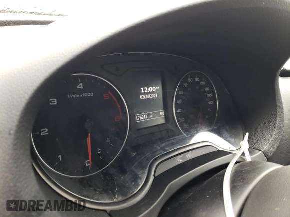 2015 Audi A3 2.0 TDI Premium with VIN WAUAJGFF5F1068235, listed as a Copart auction lot 43610933 with 176,242 mi miles. Bid and sale history available at carsss.com. Image 9.