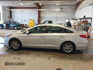2017 Hyundai Sonata SE with VIN 5NPE24AF1HH519230, listed as a IAAI auction lot 42170589 with 189,017 mi miles and . Bid and sale history available at carsss.com. Image 14.