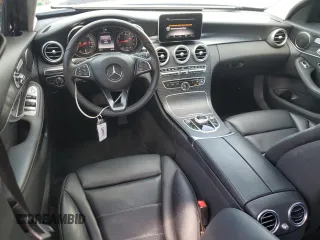 2017 Mercedes-Benz C 300 z VIN 55SWF4JB4HU210578, wystawiony jako Copart lot #58906335 z przebiegiem 34 838 mil mil oraz Szkoda całkowita • Salvage title. Historia ofert i sprzedaży dostępna na DreamBid. Obrazek 8.