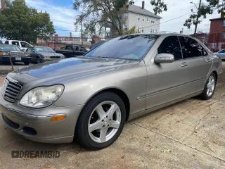 2005 Mercedes-Benz S-Class 5.0L with VIN WDBNG75J35A460118, listed as a Copart auction lot 77103084 with 99,573 mi miles and Clean Title. Bid and sale history available at carsss.com. Image 2.