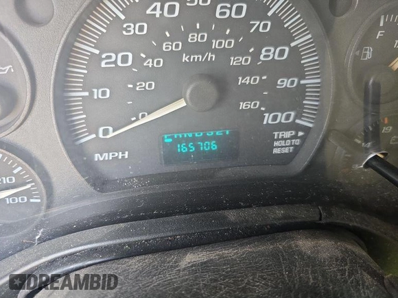 2005 Chevrolet Express Passenger with VIN 1GAHG39U151149680, listed as a IAAI auction lot 42633644 with 165,707 mi miles and . Bid and sale history available at DreamBid. Image 6.