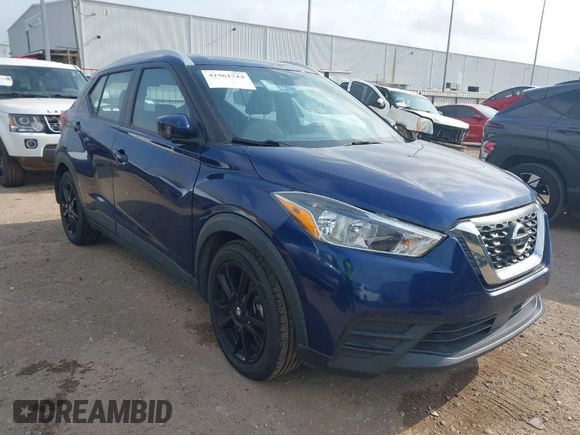 2020 Nissan Kicks SV with VIN 3N1CP5CV8LL568438, listed as a IAAI auction lot 41961744 with 59,872 mi miles. Bid and sale history available at carsss.com. Image 1.