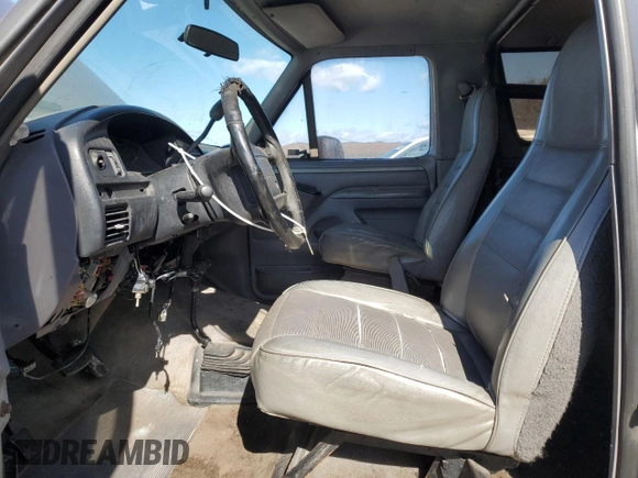1995 Ford Bronco Eddie Bauer with VIN 1FMEU15N9SLA58190, listed as a Copart auction lot 47940965 with 290,948 mi miles and Clean title. Bid and sale history available at DreamBid. Image 7.