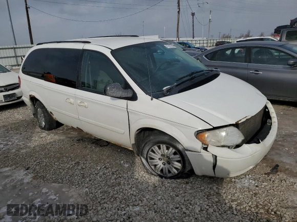 2006 Chrysler Town & Country LWB LX with VIN 2A4GP44R06R887165, listed as a Copart auction lot 41822255 with 294,215 mi miles and Salvage Title. Bid and sale history available at carsss.com. Image 4.