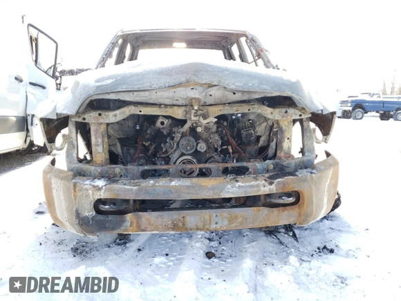 2015 Ram 2500 Tradesman z VIN 3C6UR5CJ4FG638403, wystawiony jako Copart lot #89338435 z przebiegiem Nie podano mil oraz Szkoda całkowita • Salvage title. Historia ofert i sprzedaży dostępna na DreamBid. Obrazek 5.