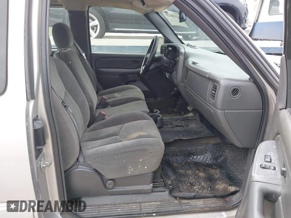 2005 Chevrolet Silverado 1500 LS with VIN 2GCEC19V851328750, listed as a IAAI auction lot 42138127 with 224,566 mi miles and . Bid and sale history available at DreamBid. Image 5.