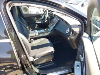 2023 Mercedes-Benz EQE 350+ z VIN 4JGGM2BB9PA014606, wystawiony jako IAAI lot #41814659 z przebiegiem 11 889 mil mil oraz . Historia ofert i sprzedaży dostępna na DreamBid. Obrazek 5.