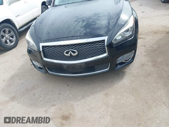 2015 Infiniti Q70 with VIN JN1BY1PP9FM601468, listed as a IAAI auction lot 41745618 with 138,932 mi miles and . Bid and sale history available at DreamBid. Image 6.
