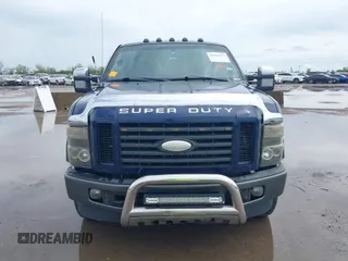 2008 Ford Super Duty F-250 SRW XL with VIN 1FTSW21R88ED91980, listed as a IAAI auction lot 41911411 with 197,558 mi miles. Bid and sale history available at carsss.com. Image 12.