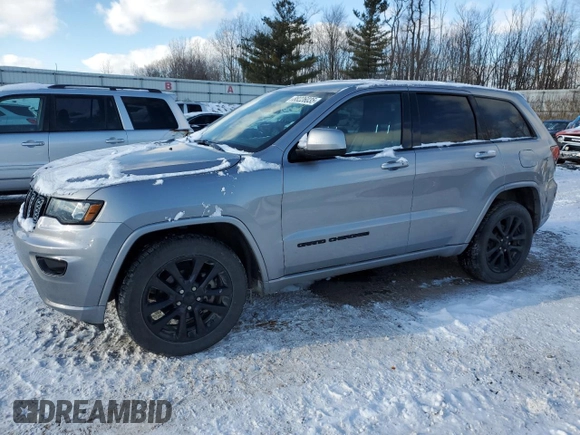 2018 Jeep Grand Cherokee Altitude z VIN 1C4RJFAG6JC452988, wystawiony jako Copart lot #88226035 z przebiegiem 120 015 mil mil oraz Szkoda całkowita • Salvage title. Historia ofert i sprzedaży dostępna na DreamBid. Obrazek 1.