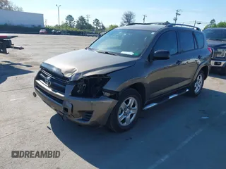 2009 Toyota RAV4 with VIN JTMZF33V395009905, listed as a IAAI auction lot 41881121 with 117,584 mi miles. Bid and sale history available at carsss.com. Image 2.