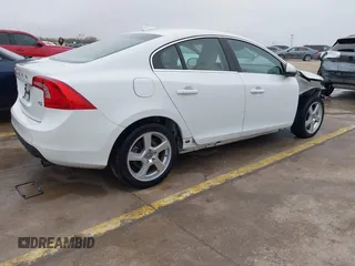 2012 Volvo S60 T5 z VIN YV1622FS3C2127353, wystawiony jako IAAI lot #41440106 z przebiegiem 103 762 mil mil oraz . Historia ofert i sprzedaży dostępna na DreamBid. Obrazek 4.