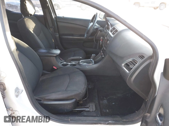 2014 Dodge Avenger SE with VIN 1C3CDZAB6EN180864, listed as a IAAI auction lot 41855043 with 99,977 mi miles. Bid and sale history available at carsss.com. Image 5.