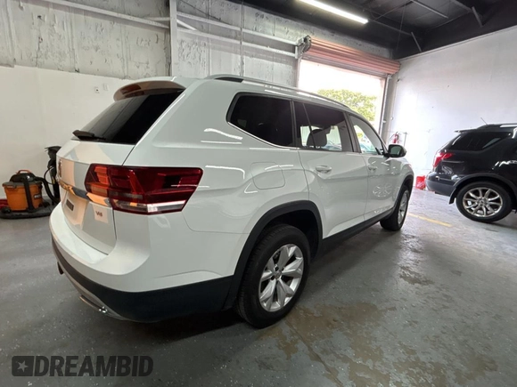 2019 Volkswagen Atlas SE z VIN 1V2WR2CA2KC522435, wystawiony jako Copart lot #53476545 z przebiegiem 154 951 mil mil oraz Czysty tytuł • Clean title. Historia ofert i sprzedaży dostępna na DreamBid. Obrazek 4.