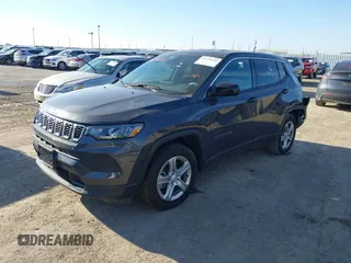 2024 Jeep Compass Sport z VIN 3C4NJDANXRT121722, wystawiony jako IAAI lot #41236232 z przebiegiem 8 702 mil mil oraz . Historia ofert i sprzedaży dostępna na DreamBid. Obrazek 17.