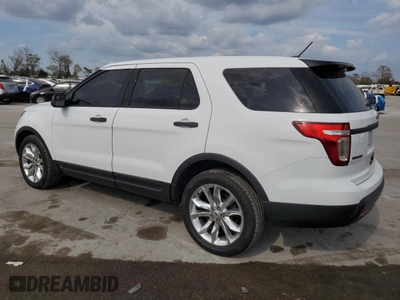 2013 Ford Utility Police Interceptor with VIN 1FM5K7AR2DGC92586, listed as a Copart auction lot 44148855 with 104,693 mi miles and Salvage Title. Bid and sale history available at carsss.com. Image 2.