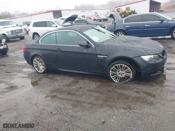 2011 BMW M3 with VIN WBSDX9C56BE784093, listed as a IAAI auction lot 41564377 with 1 mi miles. Bid and sale history available at carsss.com. Image 13.