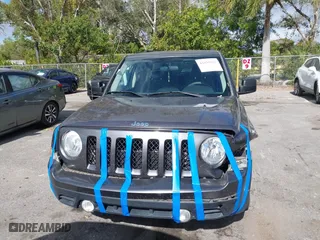 2015 Jeep Patriot Sport with VIN 1C4NJPBB5FD348985, listed as a IAAI auction lot 41035027 with 146,903 mi miles. Bid and sale history available at carsss.com. Image 12.