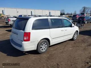 2009 Chrysler Town & Country Touring with VIN 2A8HR541X9R674712, listed as a IAAI auction lot 41776683 with 136,170 mi miles. Bid and sale history available at carsss.com. Image 4.