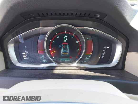 2014 Volvo XC70 3.2L with VIN YV4952BZ5E1186231, listed as a IAAI auction lot 41875901 with 109,875 mi miles and . Bid and sale history available at DreamBid. Image 7.