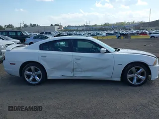 2011 Dodge Charger RT Plus with VIN 2B3CL5CT0BH609483, listed as a IAAI auction lot 40474315 with 202,644 mi miles. Bid and sale history available at carsss.com. Image 13.