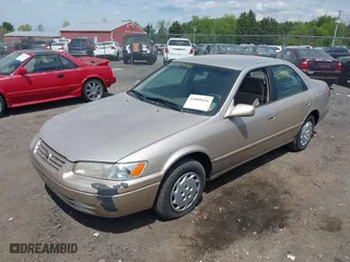 1998 Toyota Camry LE with VIN 4T1BG22K2WU230909, listed as a IAAI auction lot 42088426 with 178,488 mi miles. Bid and sale history available at carsss.com. Image 2.