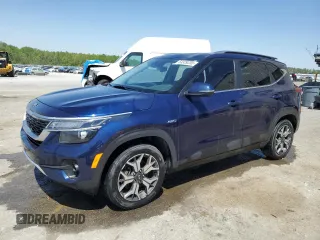 2021 Kia Seltos EX z VIN KNDERCAA6M7158246, wystawiony jako Copart lot #53329255 z przebiegiem 65 878 mil mil oraz Szkoda całkowita • Salvage title. Historia ofert i sprzedaży dostępna na DreamBid. Obrazek 1.