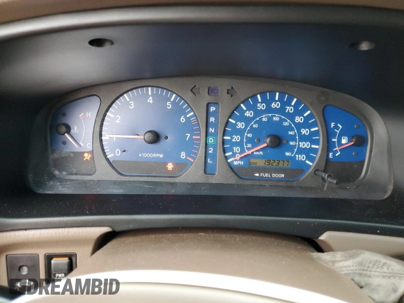 2001 Toyota Sienna LE with VIN 4T3ZF13C01U333507, listed as a Copart auction lot 86604984 with 192,377 mi miles and Salvage Title. Bid and sale history available at DreamBid. Image 9.