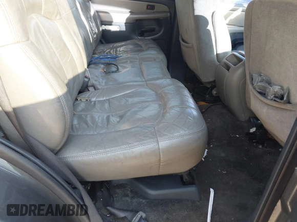 2001 Chevrolet Tahoe LS with VIN 1GNEC13T11R182692, listed as a IAAI auction lot 41511354 with 293,614 mi miles and . Bid and sale history available at DreamBid. Image 8.