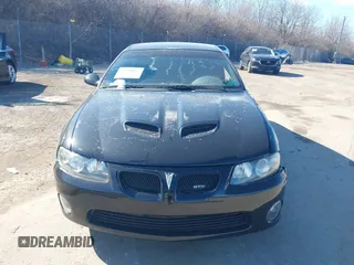 2005 Pontiac GTO with VIN 6G2VX12U05L472252, listed as a IAAI auction lot 41640672 with 141,191 mi miles. Bid and sale history available at carsss.com. Image 13.