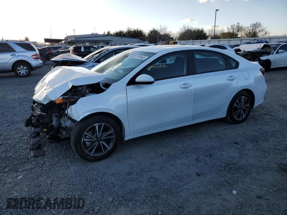 2022 Kia Forte LXS with VIN 3KPF24AD1NE452874, listed as a Copart auction lot 48189465 with 30,373 mi miles and Salvage Title. Bid and sale history available at carsss.com. Image 1.