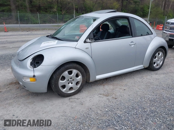 2003 Volkswagen New Beetle Coupe GLS with VIN 3VWCK21C53M418158, listed as a IAAI auction lot 42002620 with 133,086 mi miles. Bid and sale history available at carsss.com. Image 2.