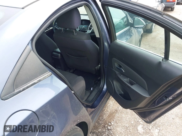 2014 Chevrolet Cruze 1LT с VIN 1G1PC5SB5E7461591, выставлен на аукционе IAAI как лот 42630899 с пробегом 130 467 миль миль и . История ставок и продаж доступна на DreamBid. Изображение 8.