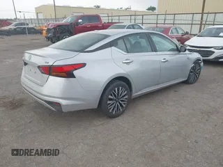 2024 Nissan Altima SV z VIN 1N4BL4DV7RN378187, wystawiony jako IAAI lot #42124459 z przebiegiem Nie podano mil oraz . Historia ofert i sprzedaży dostępna na DreamBid. Obrazek 4.