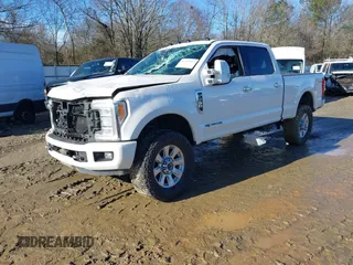 2017 Ford Super Duty F-250 SRW Lariat with VIN 1FT7W2BT4HEE52421, listed as a IAAI auction lot 41362197 with 161,965 mi miles. Bid and sale history available at carsss.com. Image 19.