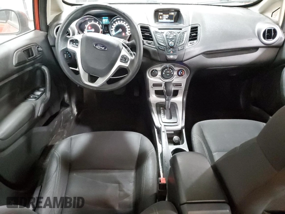 2018 Ford Fiesta SE z VIN 3FADP4BJ6JM111540, wystawiony jako Copart lot #55942855 z przebiegiem 75 121 mil mil oraz Szkoda całkowita • Salvage title. Historia ofert i sprzedaży dostępna na DreamBid. Obrazek 8.