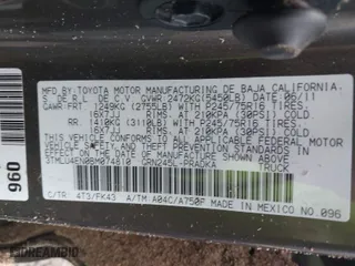 2011 Toyota Tacoma with VIN 3TMLU4EN0BM074810, listed as a IAAI auction lot 40629567 with 1 mi miles. Bid and sale history available at carsss.com. Image 9.