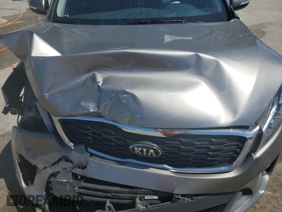 2019 Kia Sorento LX with VIN 5XYPG4A3XKG513733, listed as a Copart auction lot 53530915 with 172,370 mi miles and Non Repairable. Bid and sale history available at carsss.com. Image 12.