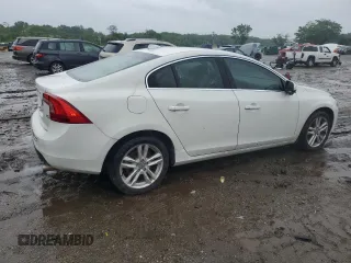 2013 Volvo S60 T5 Premier z VIN YV1612FS0D1226898, wystawiony jako Copart lot #56700705 z przebiegiem 160 000 mil mil oraz Czysty tytuł • Clean title. Historia ofert i sprzedaży dostępna na DreamBid. Obrazek 3.