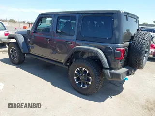 2025 Jeep Wrangler Rubicon с VIN 1C4RJXR68SW575547, выставлен на аукционе IAAI как лот 42642290 с пробегом 1 474 миль миль и . История ставок и продаж доступна на DreamBid. Изображение 3.