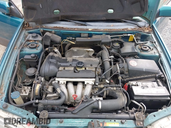 2001 Volvo V40 z VIN YV1VW29531F656295, wystawiony jako IAAI lot #42280990 z przebiegiem 175 196 mil mil oraz . Historia ofert i sprzedaży dostępna na DreamBid. Obrazek 10.