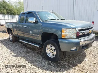 2007 Chevrolet Silverado 1500 LT w/2LT with VIN 2GCEC19J771643877, listed as a IAAI auction lot 41952197 with 160,375 mi miles. Bid and sale history available at carsss.com. Image 1.